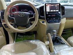 تۆیۆتا لاند کروزەر